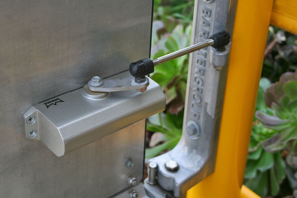 Ball Fence Swing Gate Mechanism