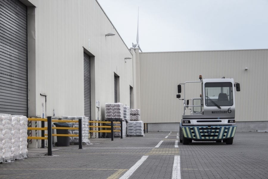 Handrails bij poort ter afbakening