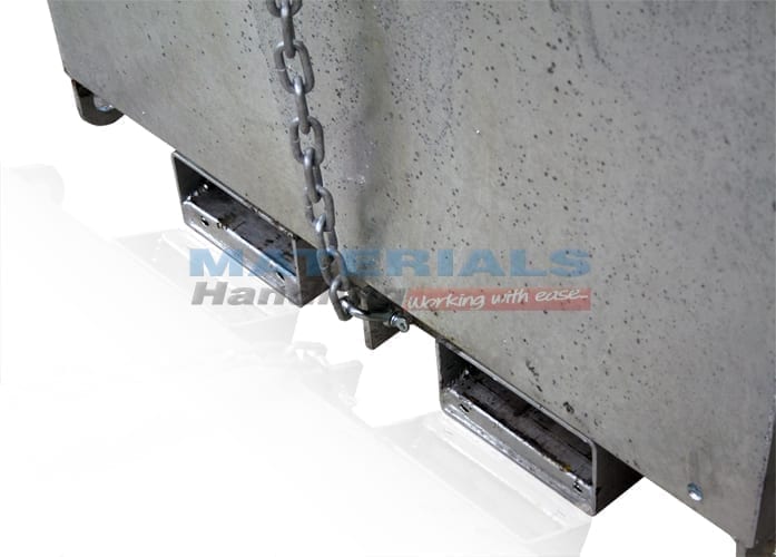 MWCB9x23 Crane Bin fork pockets and safety chain