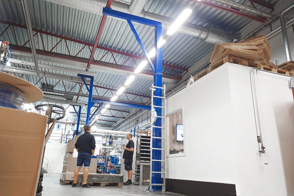 MechRail floor mounted support structure (3)