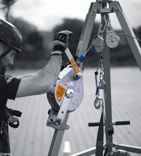 Self Retracting Lifelines with Recovery Winch (1)
