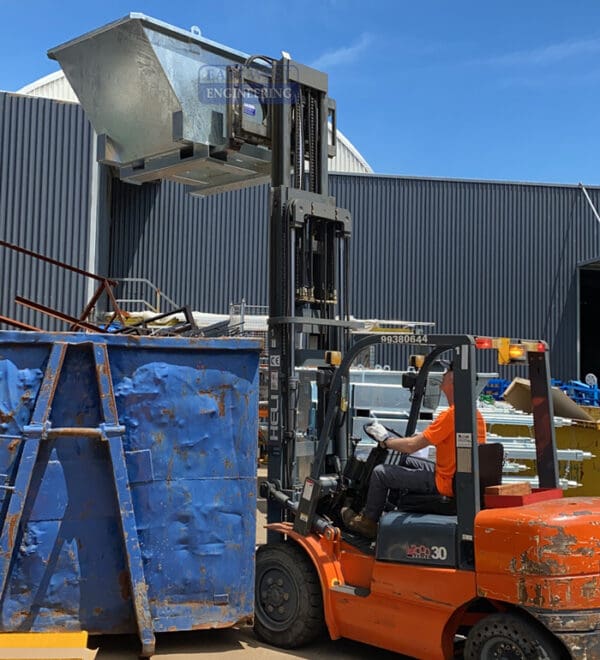 Tipping Bins Forklift Mounted and Crane Lifting MCB20 (1)