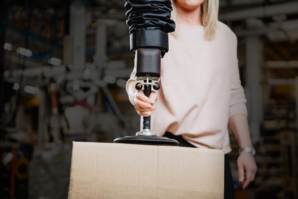 Vacuum Tube Lifter Easyhand Pro carton handling 1