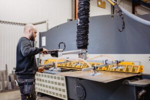 Vacuum Tube Lifter Vacuhand Pro sheet panel handling 4